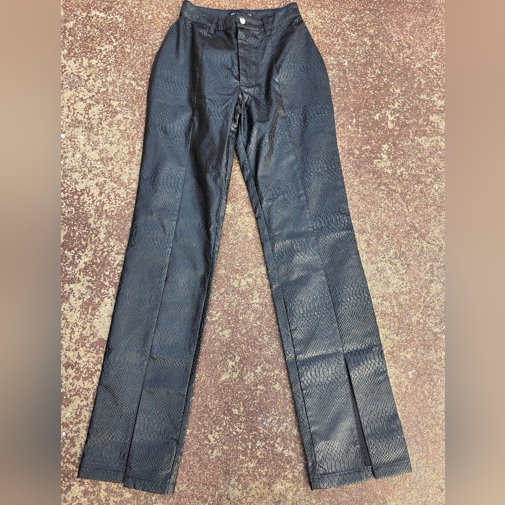 prettylittlething black faux leather croc split hem skinny pants Size 2 EUC